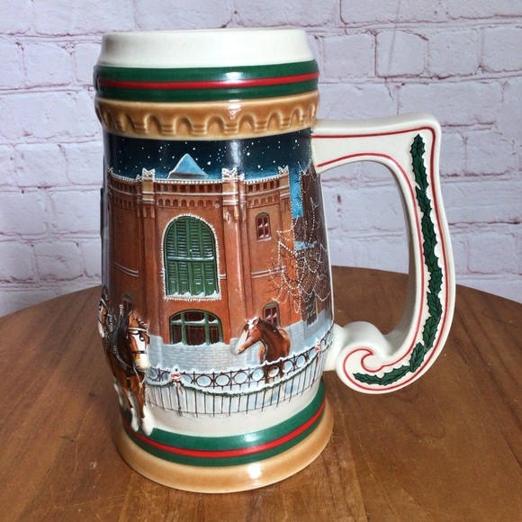 Vintage 1997 Budweiser Home for the Holidays CS313 Ceramic Stein - Picture 2 of 6